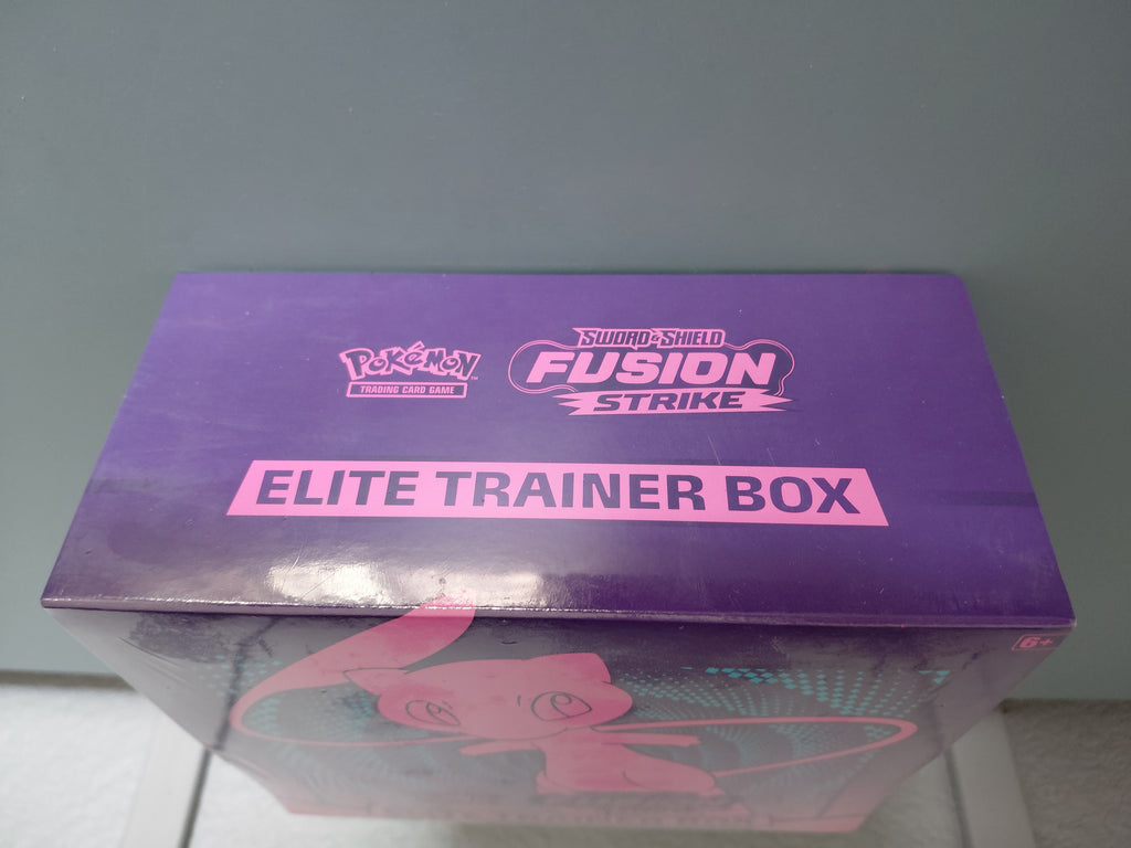 Pokémon Fusion Strike Elite Trainer Box - SWSH08