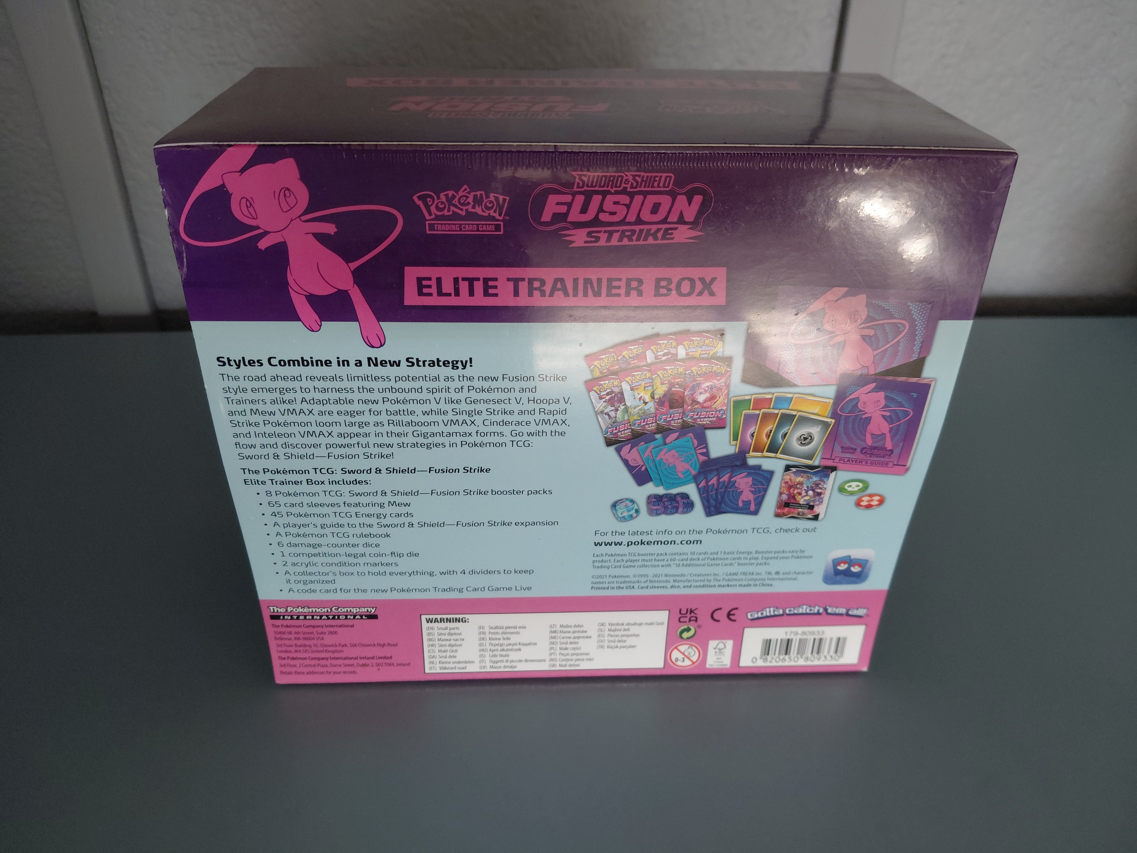 Pokémon Fusion Strike Elite Trainer Box - SWSH08