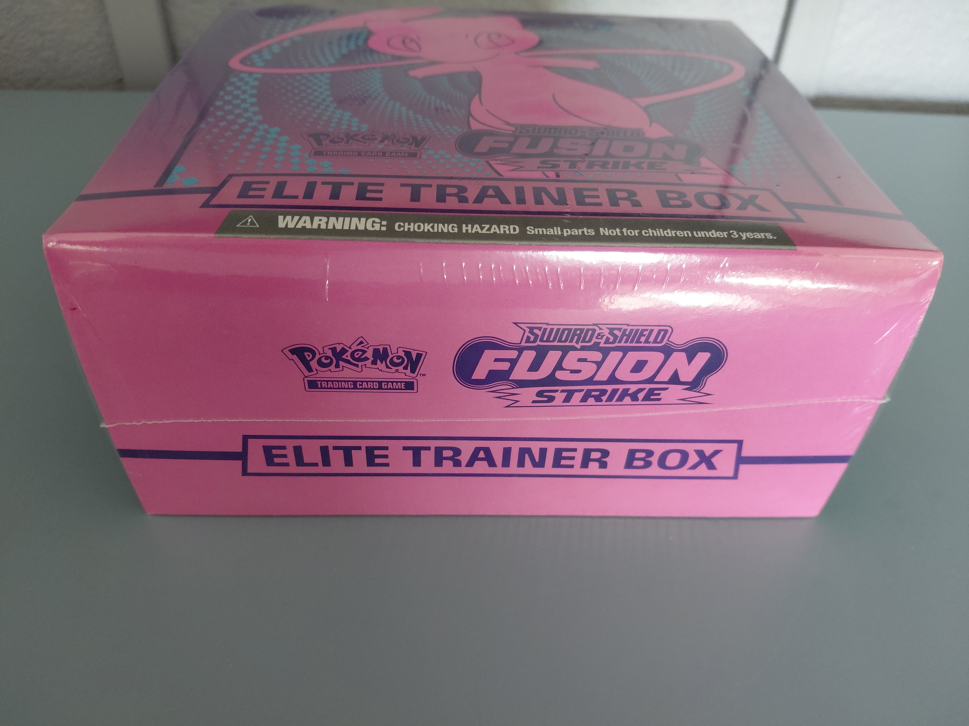 Pokémon Fusion Strike Elite Trainer Box - SWSH08